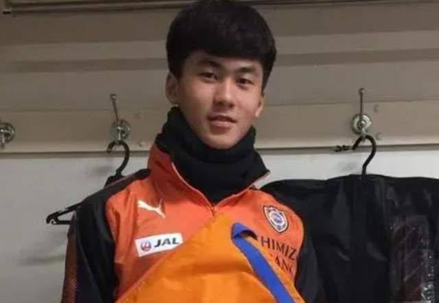 亚洲男人的天堂在线观看